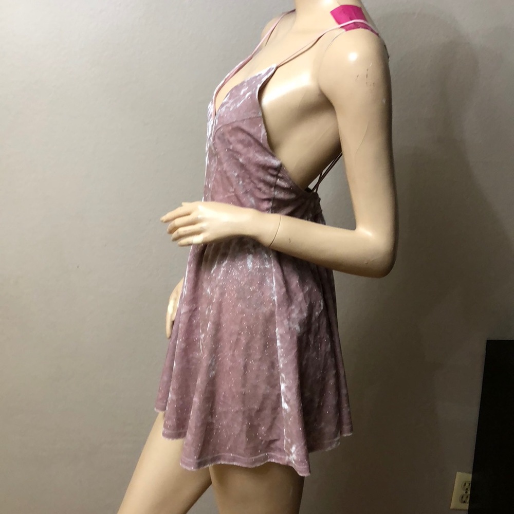 BEAUTIFUL ROSE & GRAY VELVET ROMPER WITH GLITTERS - Picture 4 of 7